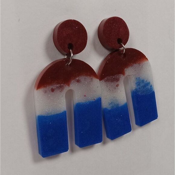 CLEARANCE  Red, white and blue resin stud and arch earrings - Picture 3 of 5